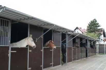 Außenboxen Pferdeboxen
